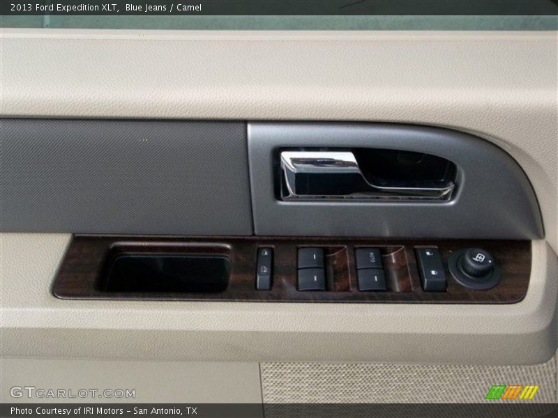 Blue Jeans / Camel 2013 Ford Expedition XLT