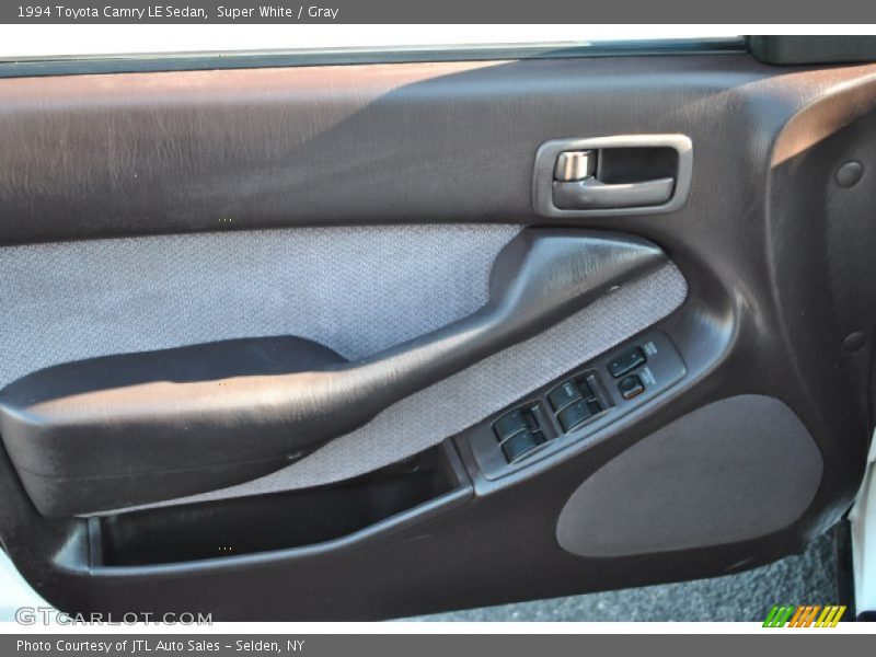 Super White / Gray 1994 Toyota Camry LE Sedan