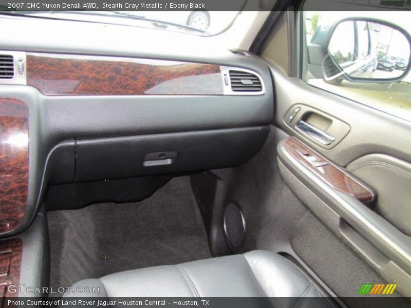 Stealth Gray Metallic / Ebony Black 2007 GMC Yukon Denali AWD
