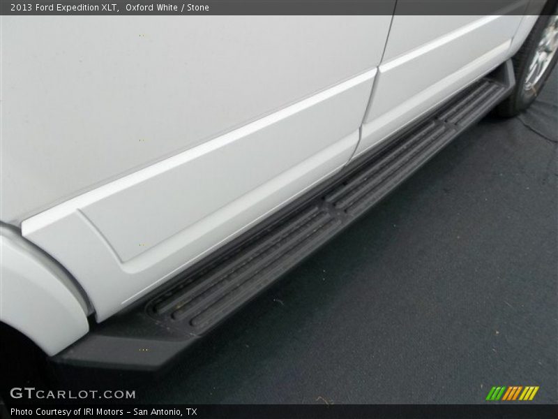 Oxford White / Stone 2013 Ford Expedition XLT
