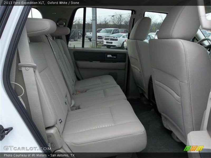 Oxford White / Stone 2013 Ford Expedition XLT