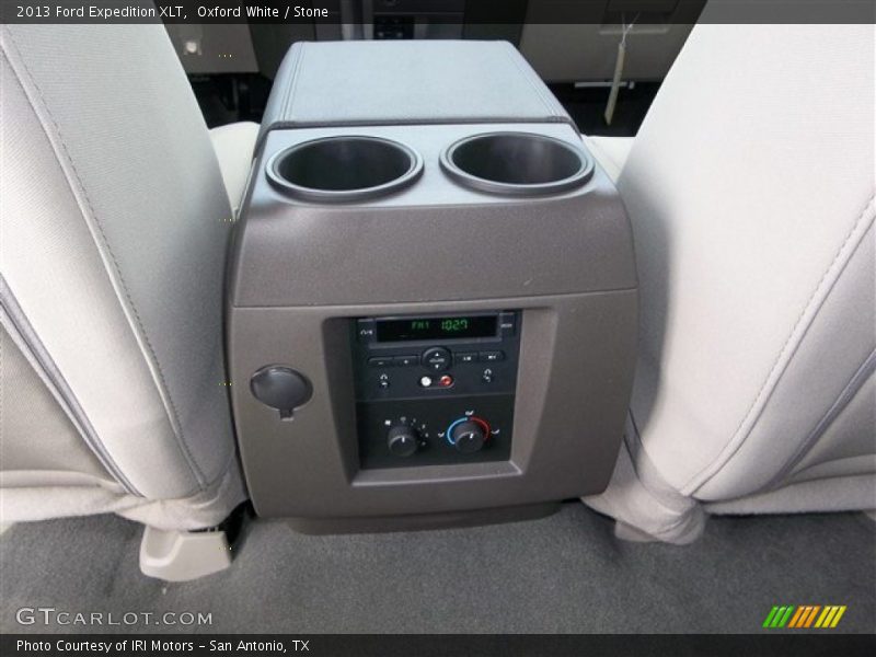 Oxford White / Stone 2013 Ford Expedition XLT
