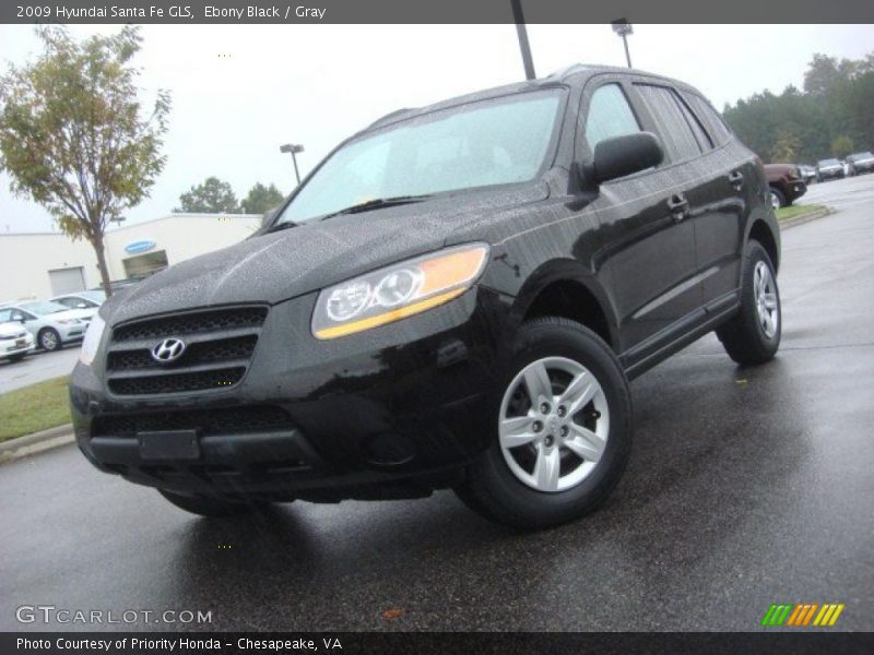 Front 3/4 View of 2009 Santa Fe GLS