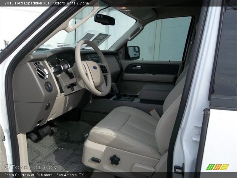 Oxford White / Stone 2013 Ford Expedition XLT