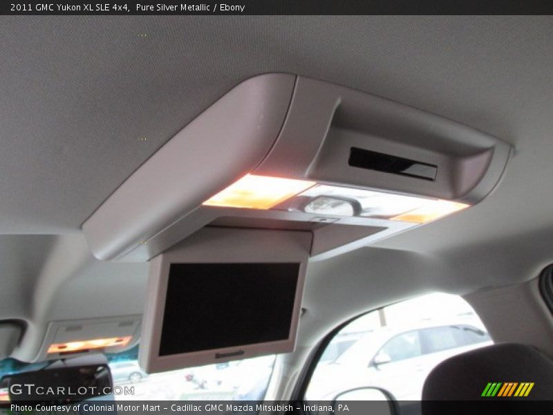 Pure Silver Metallic / Ebony 2011 GMC Yukon XL SLE 4x4