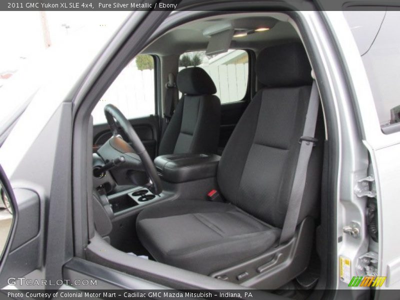 Pure Silver Metallic / Ebony 2011 GMC Yukon XL SLE 4x4