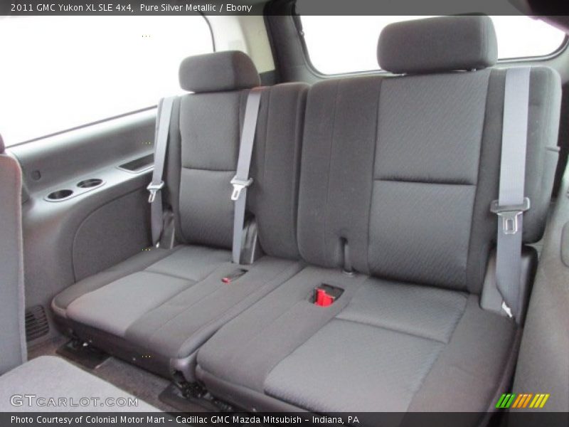 Pure Silver Metallic / Ebony 2011 GMC Yukon XL SLE 4x4