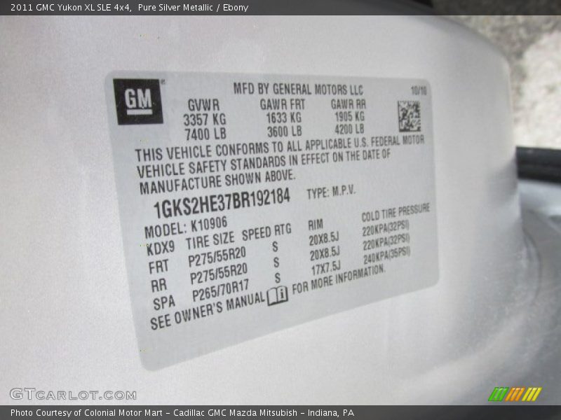 Pure Silver Metallic / Ebony 2011 GMC Yukon XL SLE 4x4
