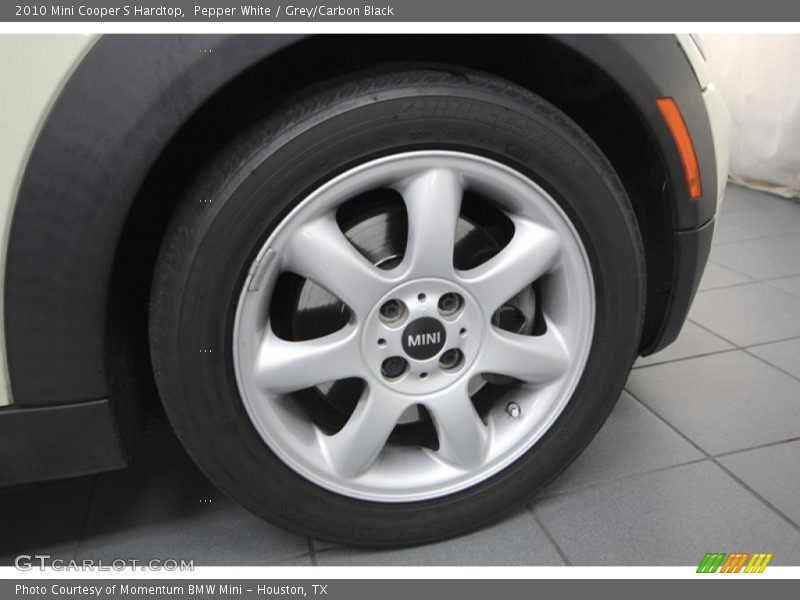 Pepper White / Grey/Carbon Black 2010 Mini Cooper S Hardtop
