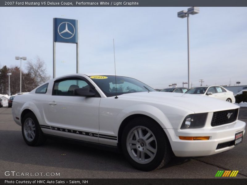 Performance White / Light Graphite 2007 Ford Mustang V6 Deluxe Coupe