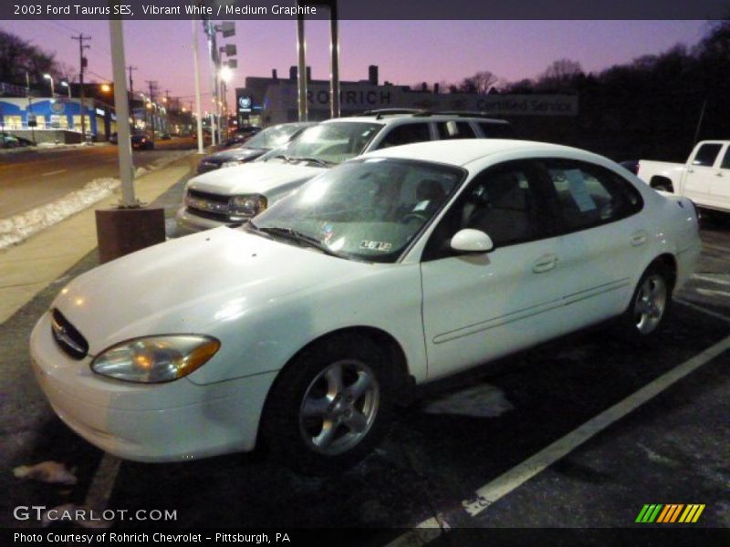 Vibrant White / Medium Graphite 2003 Ford Taurus SES