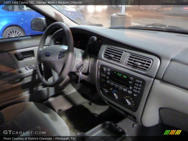Vibrant White / Medium Graphite 2003 Ford Taurus SES
