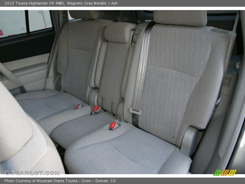 Magnetic Gray Metallic / Ash 2013 Toyota Highlander V6 4WD