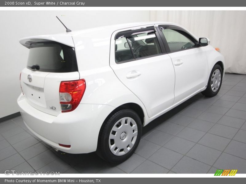 Super White / Charcoal Gray 2008 Scion xD