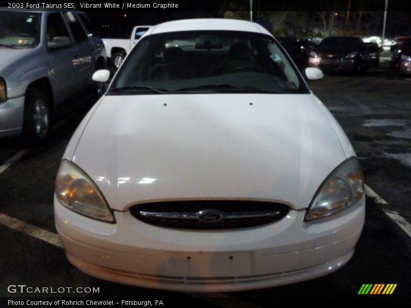 Vibrant White / Medium Graphite 2003 Ford Taurus SES