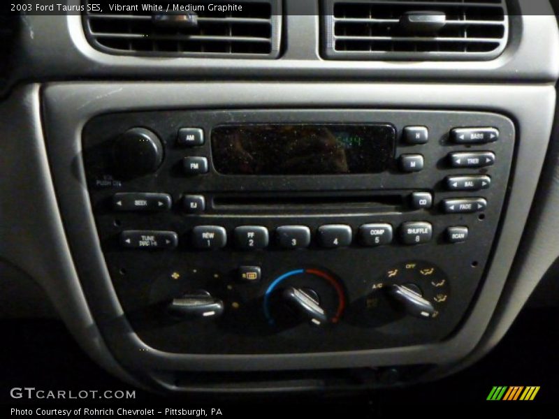 Vibrant White / Medium Graphite 2003 Ford Taurus SES