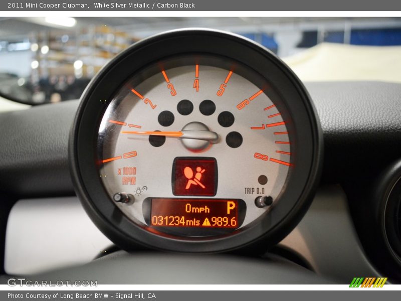 White Silver Metallic / Carbon Black 2011 Mini Cooper Clubman