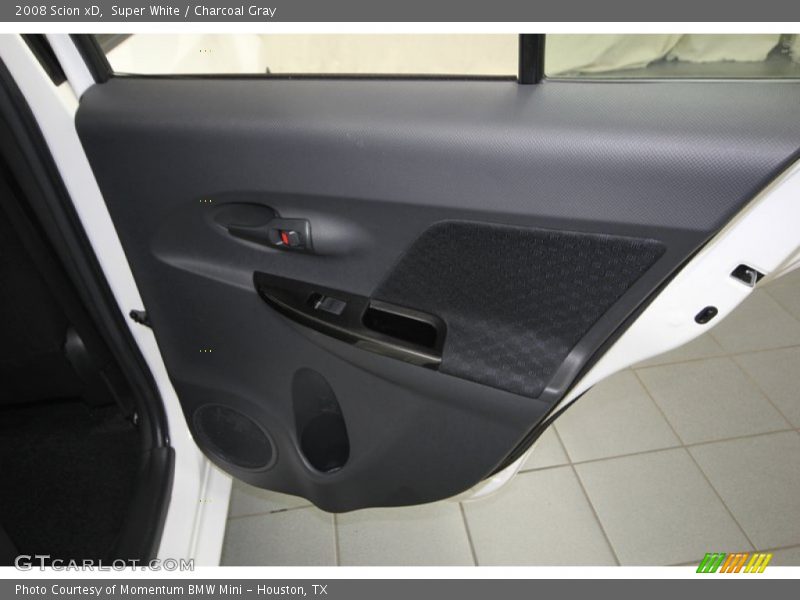Super White / Charcoal Gray 2008 Scion xD