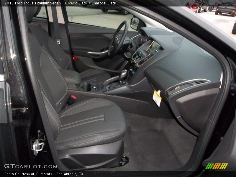 Tuxedo Black / Charcoal Black 2013 Ford Focus Titanium Sedan