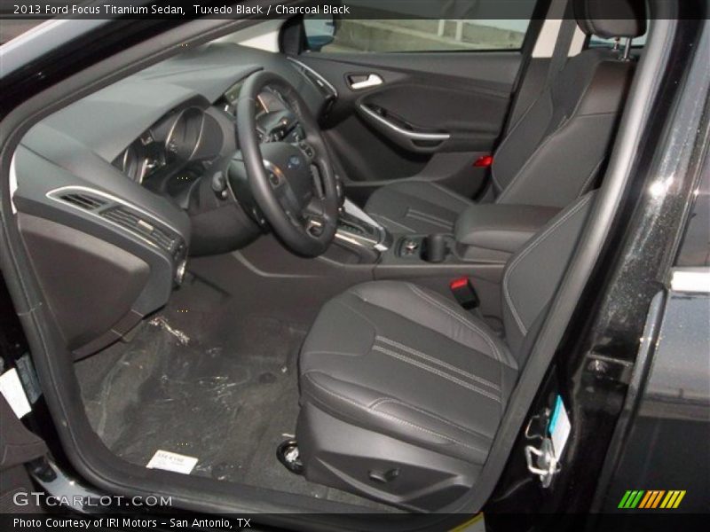 Tuxedo Black / Charcoal Black 2013 Ford Focus Titanium Sedan