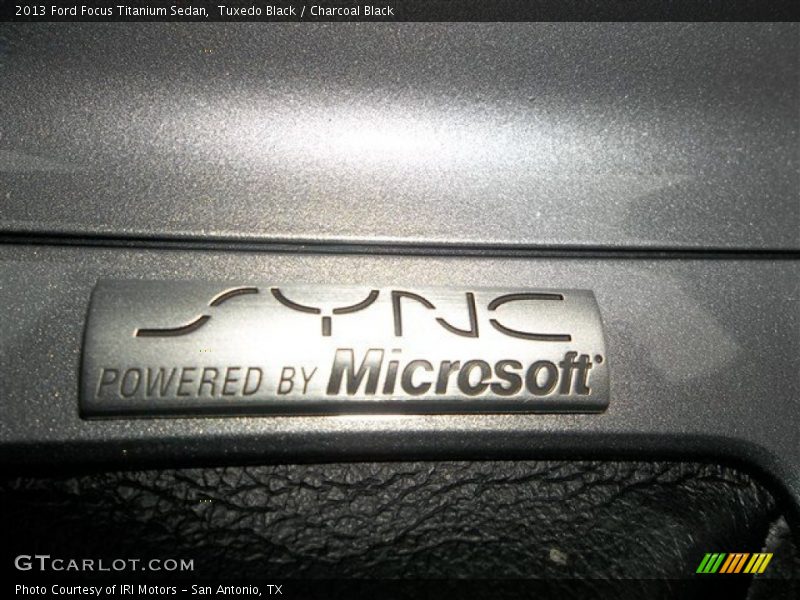 Tuxedo Black / Charcoal Black 2013 Ford Focus Titanium Sedan