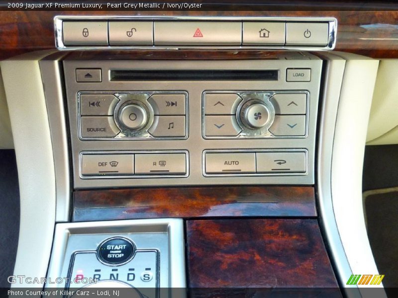 Controls of 2009 XF Premium Luxury