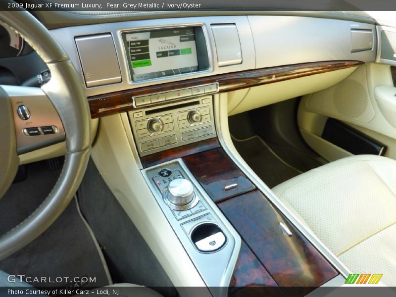 Controls of 2009 XF Premium Luxury