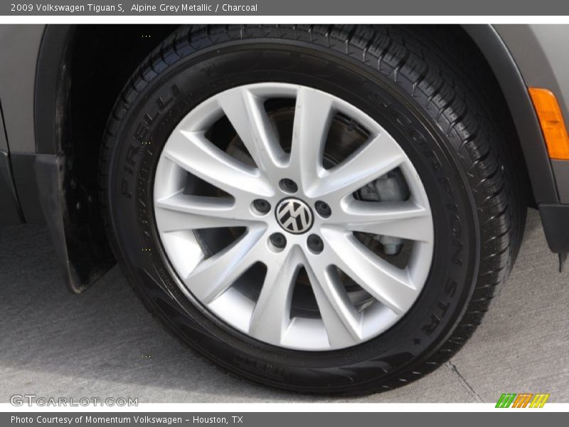 Alpine Grey Metallic / Charcoal 2009 Volkswagen Tiguan S