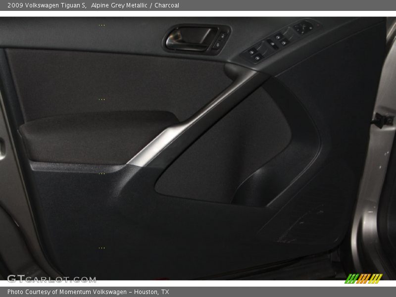 Alpine Grey Metallic / Charcoal 2009 Volkswagen Tiguan S