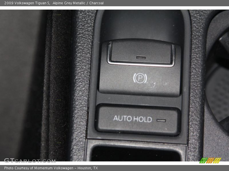Alpine Grey Metallic / Charcoal 2009 Volkswagen Tiguan S