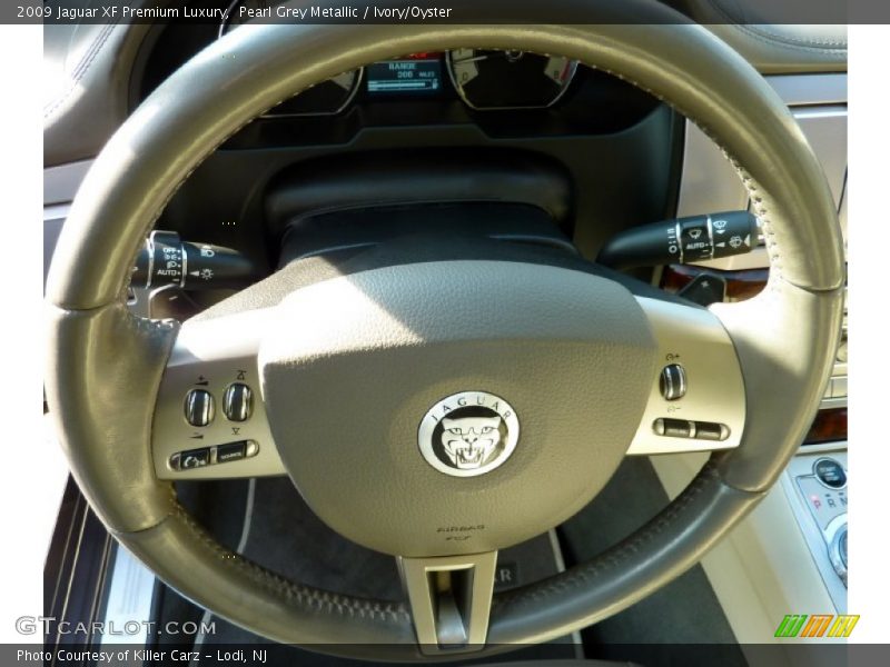  2009 XF Premium Luxury Steering Wheel