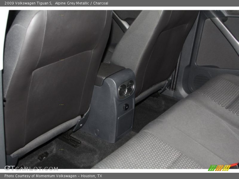 Alpine Grey Metallic / Charcoal 2009 Volkswagen Tiguan S