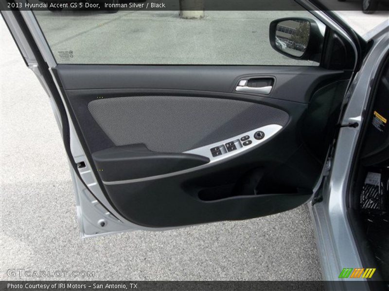 Door Panel of 2013 Accent GS 5 Door