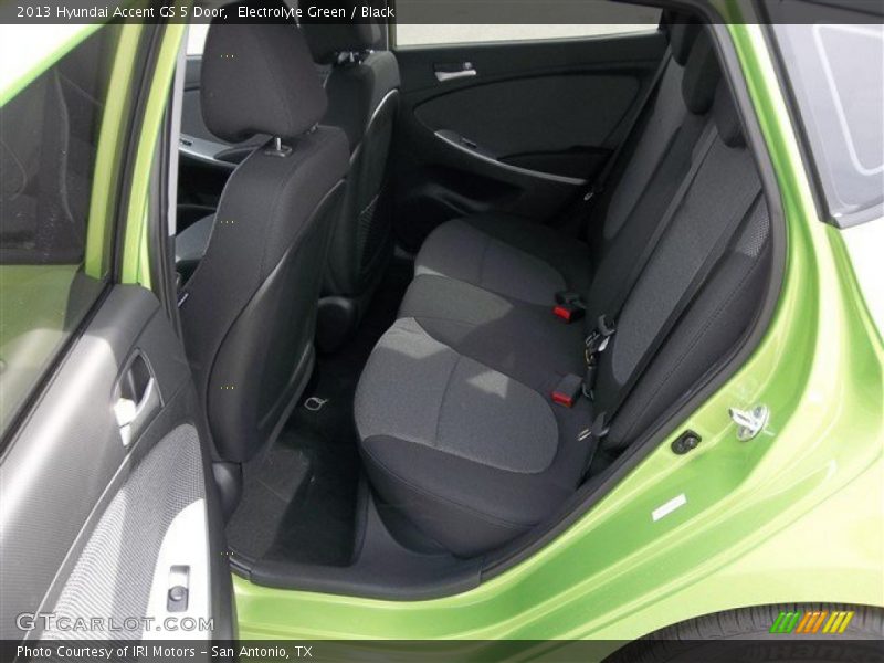 Electrolyte Green / Black 2013 Hyundai Accent GS 5 Door