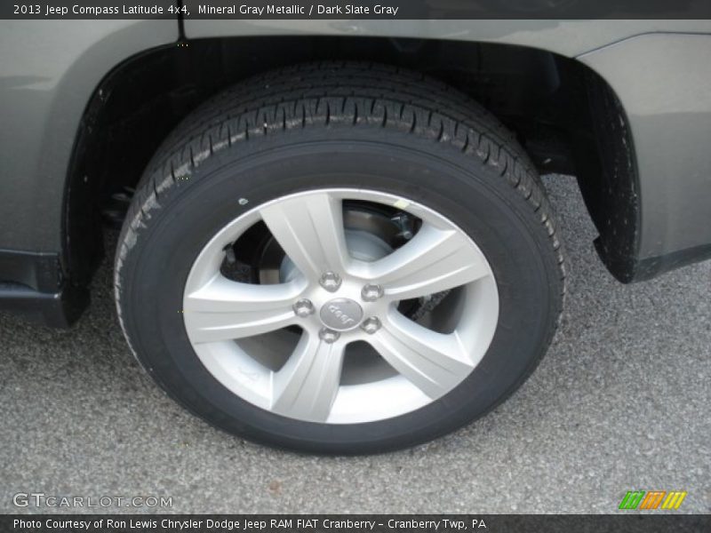 Mineral Gray Metallic / Dark Slate Gray 2013 Jeep Compass Latitude 4x4