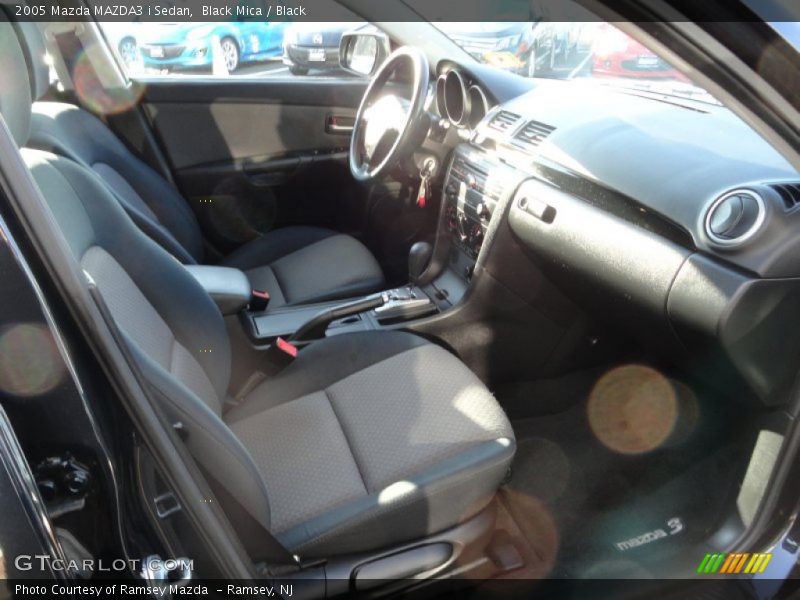 Black Mica / Black 2005 Mazda MAZDA3 i Sedan