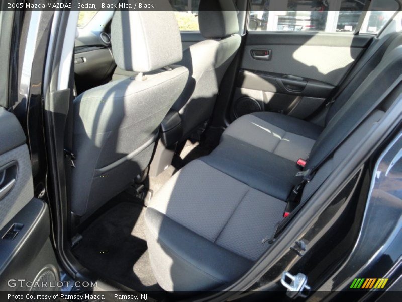 Black Mica / Black 2005 Mazda MAZDA3 i Sedan