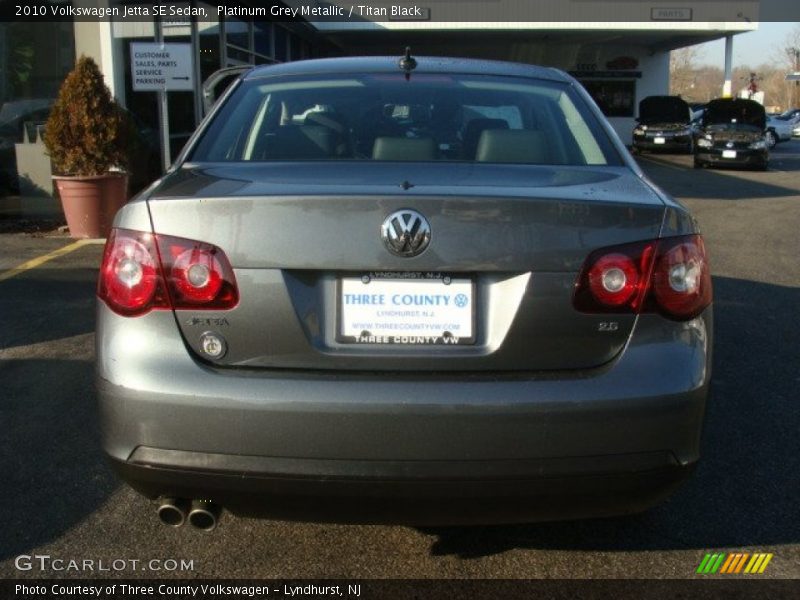 Platinum Grey Metallic / Titan Black 2010 Volkswagen Jetta SE Sedan