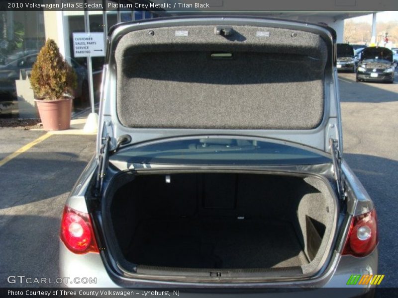 Platinum Grey Metallic / Titan Black 2010 Volkswagen Jetta SE Sedan