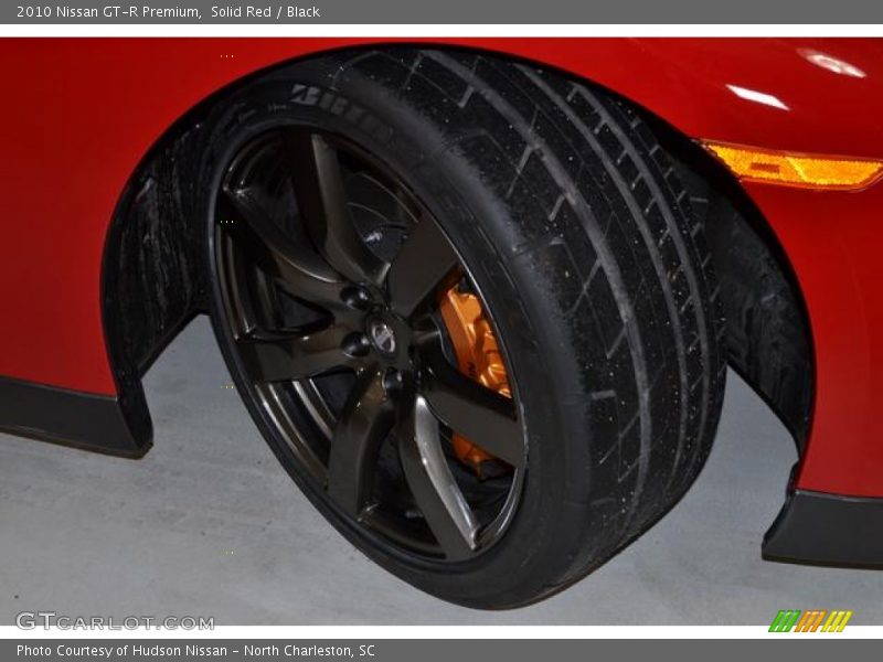 Solid Red / Black 2010 Nissan GT-R Premium