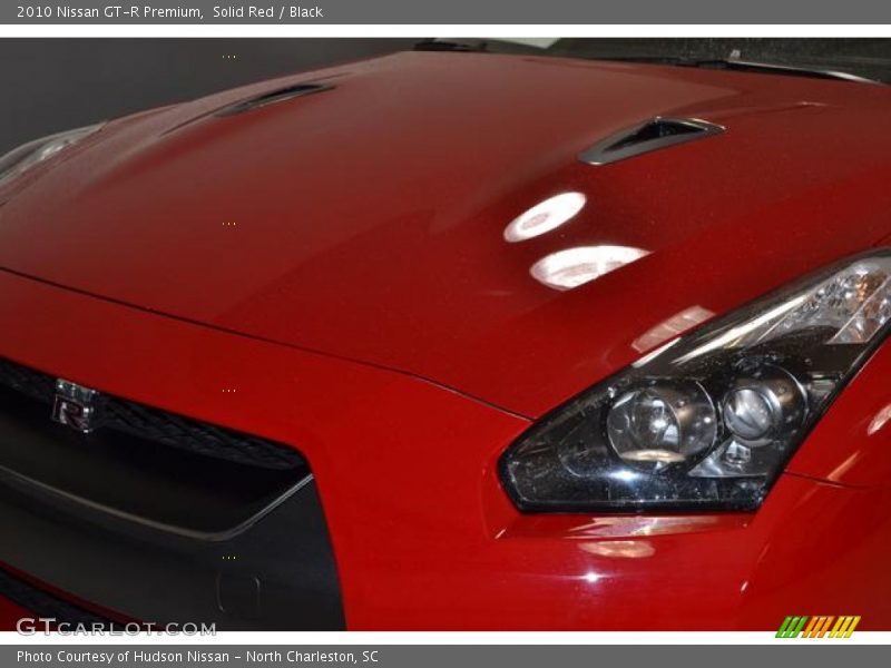 Solid Red / Black 2010 Nissan GT-R Premium