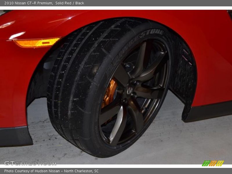 Solid Red / Black 2010 Nissan GT-R Premium