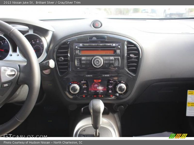 Brilliant Silver / Gray/Silver Trim 2013 Nissan Juke SV