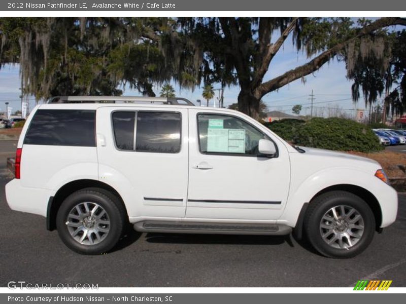  2012 Pathfinder LE Avalanche White
