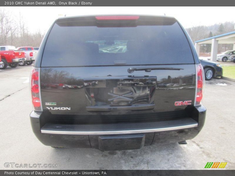 Onyx Black / Ebony 2010 GMC Yukon Denali AWD