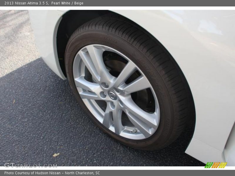 Pearl White / Beige 2013 Nissan Altima 3.5 S