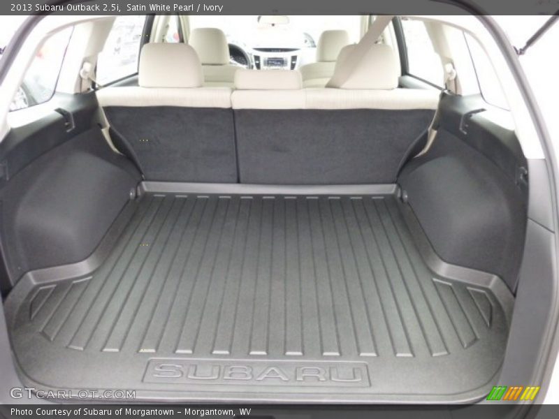 Satin White Pearl / Ivory 2013 Subaru Outback 2.5i
