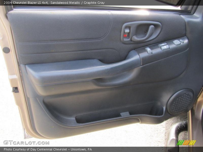 Sandalwood Metallic / Graphite Gray 2004 Chevrolet Blazer LS 4x4