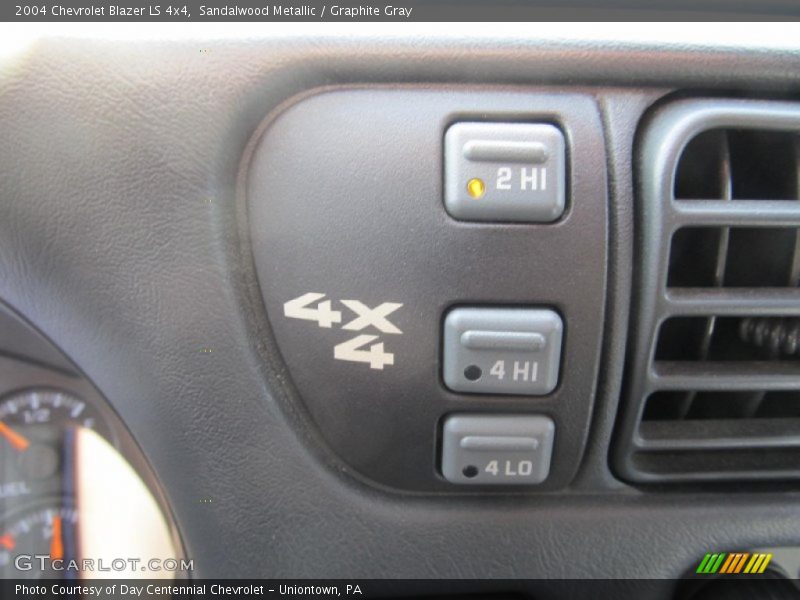 Controls of 2004 Blazer LS 4x4