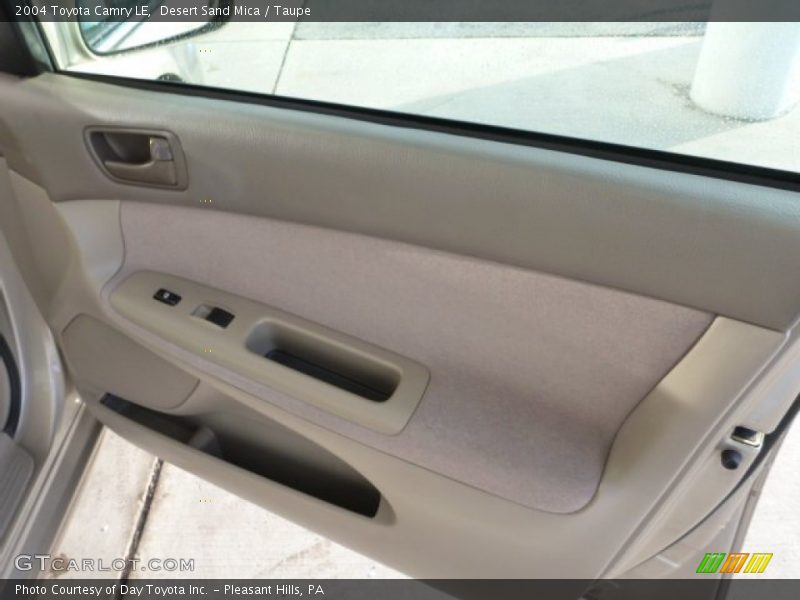 Desert Sand Mica / Taupe 2004 Toyota Camry LE
